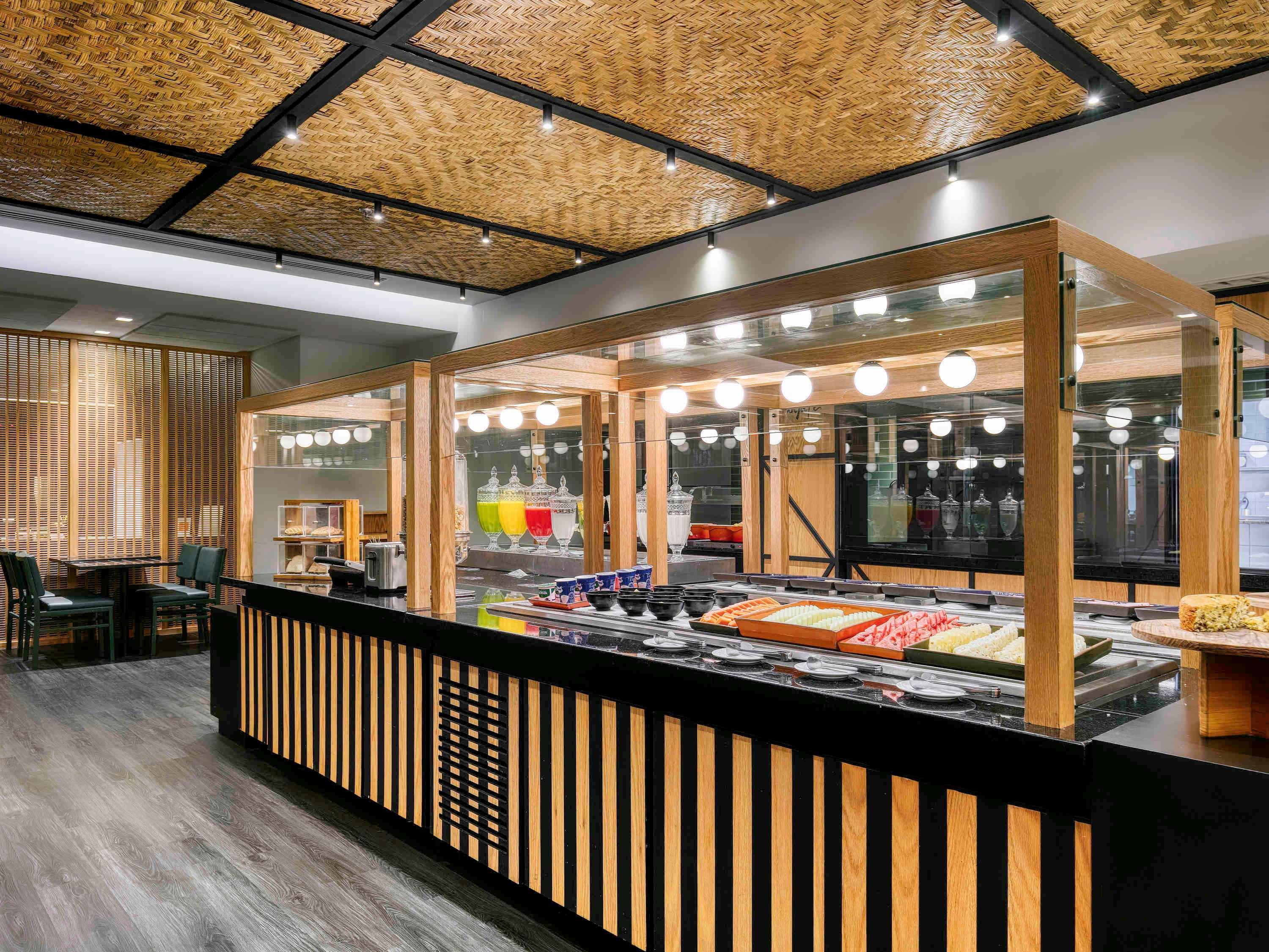 贝洛奥里藏特贝尔韦代雷美居凯撒商务酒店 贝洛哈里桑塔 外观 照片